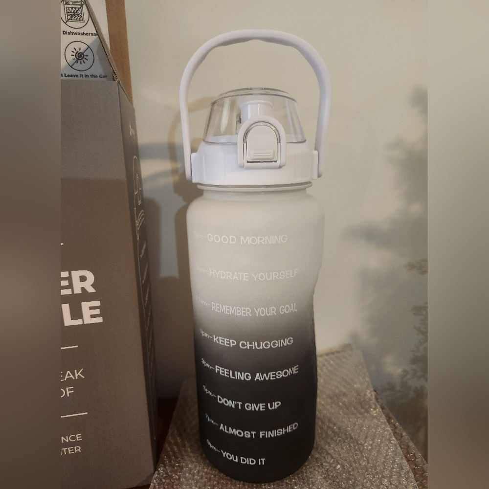 64 Oz (Half Gallon) Motivational Water Bottle, Straw & Handle, Black Ombre BNIB